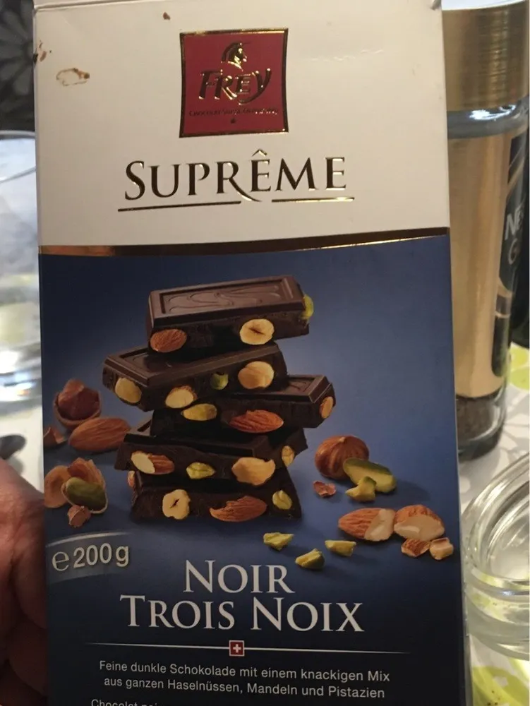 Suprême - Noir trois  noix