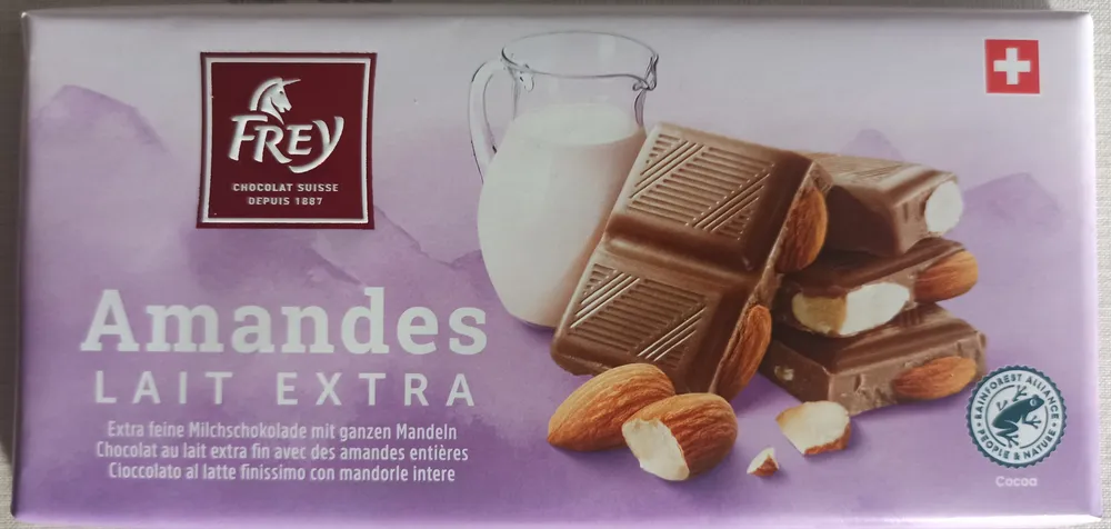 Chocolat au lait amandes entières