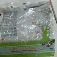 lapin de pâques avec branche