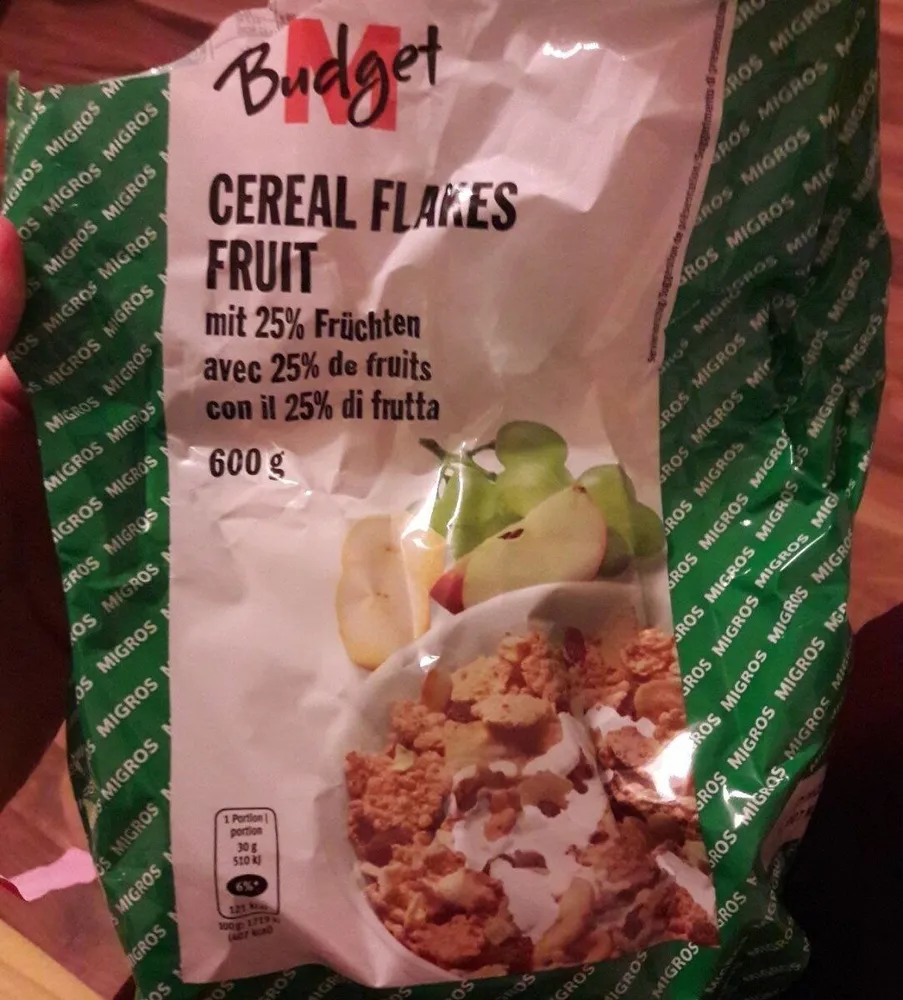 Cereal flakes fruit