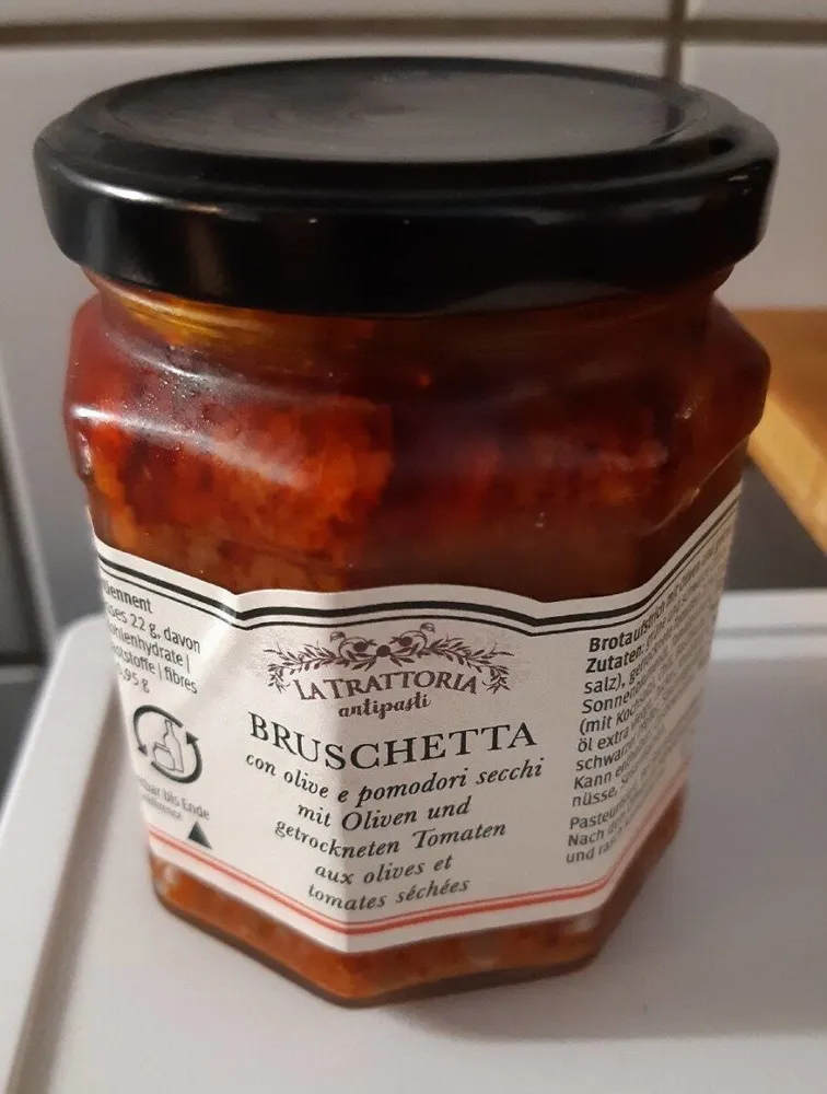 LA TRATTORIA antipasti aux olives et tomates séchées