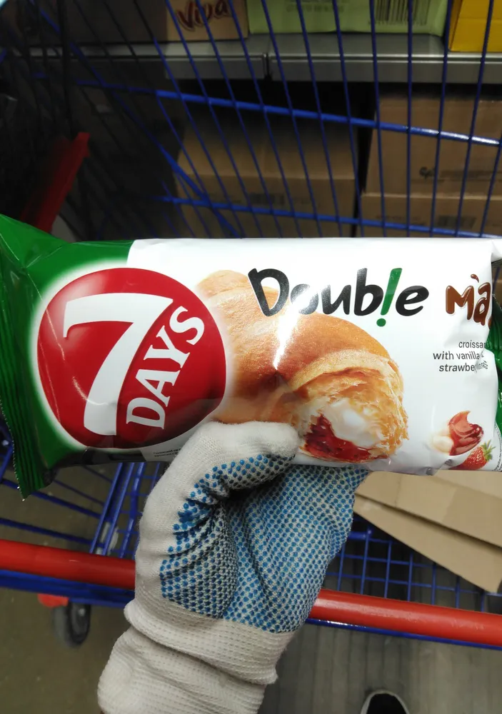 Croissant vanilie capsuni double