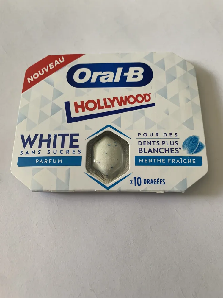 Oral-B white chewing gum