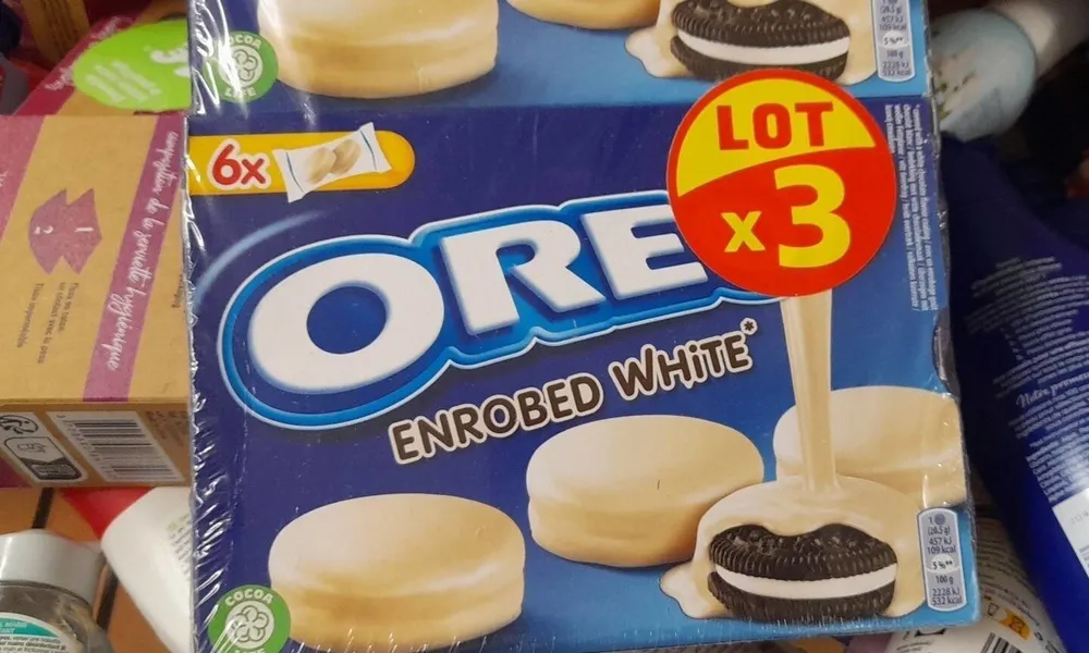 Oreo enrobed white