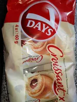 Croissants mit Kakaofüllung