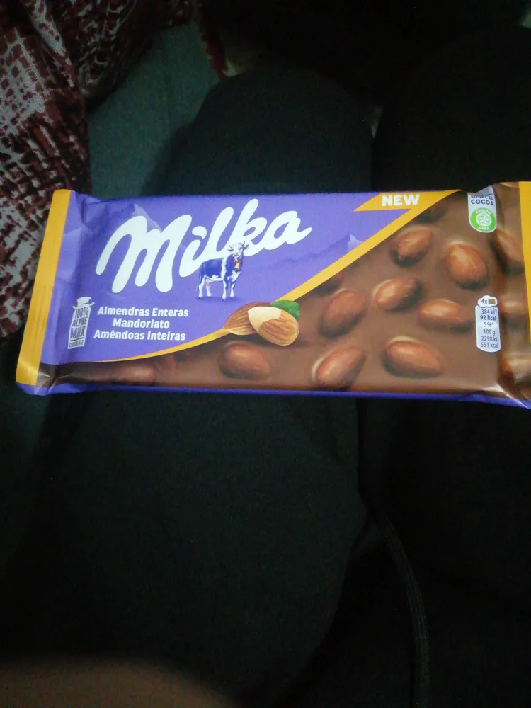 Almonds & Milk Chocolate