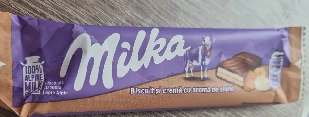 Biscotto e crema al gusto di nocciola