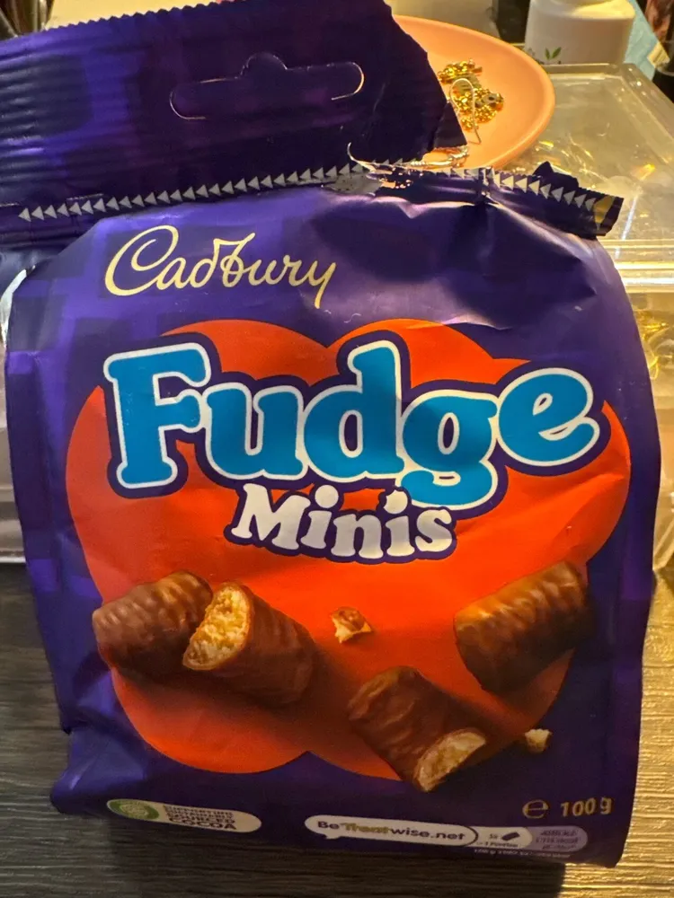 Fudge Minis F THO SUPPORTING SUSTAINABLY SOURCED C