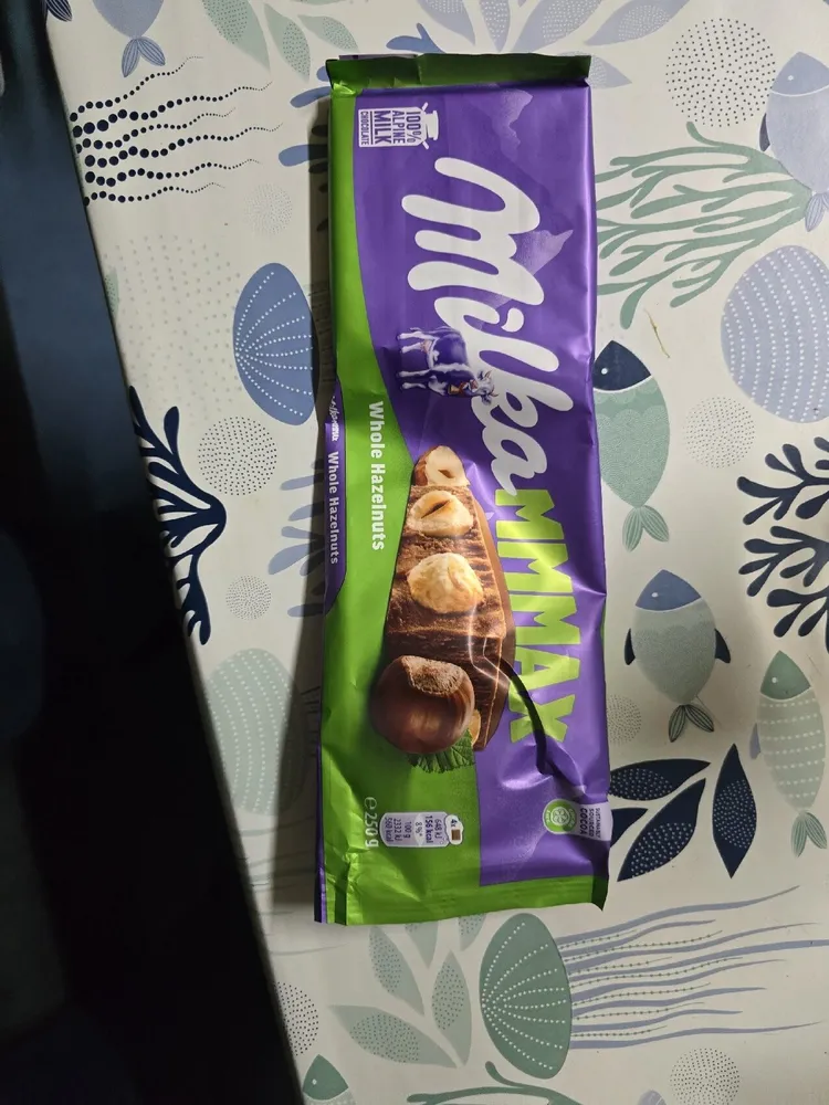 Milka Mmmax Whole Hazelnut