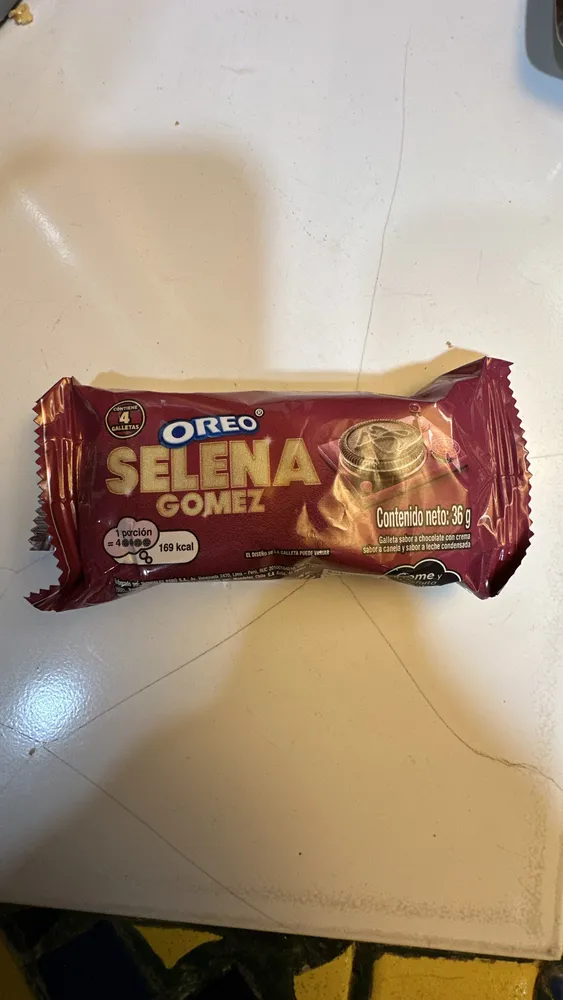 OREO SELENA GOMEZ