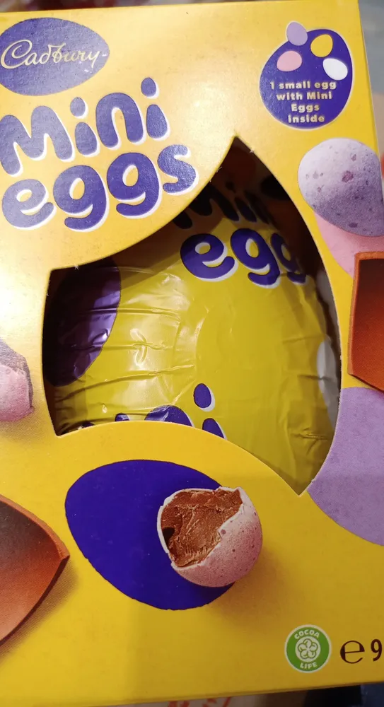 J £1 THIS S Cadbury Mini eggs eg Inside 25 e95 g