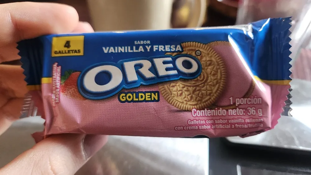 Golden Strawberry And Vanilla Cookies