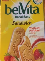Breakfast sandwich Yoghurt-aardbei