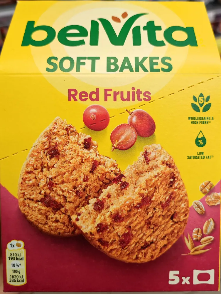 Soft bakes red fruits