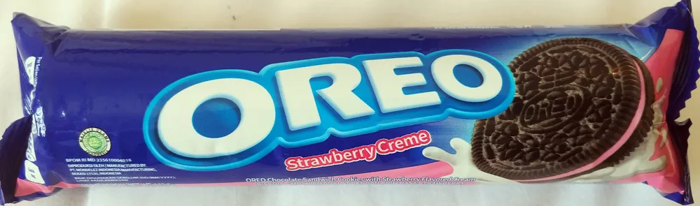 Oreo Strawberry Creme Biscuits