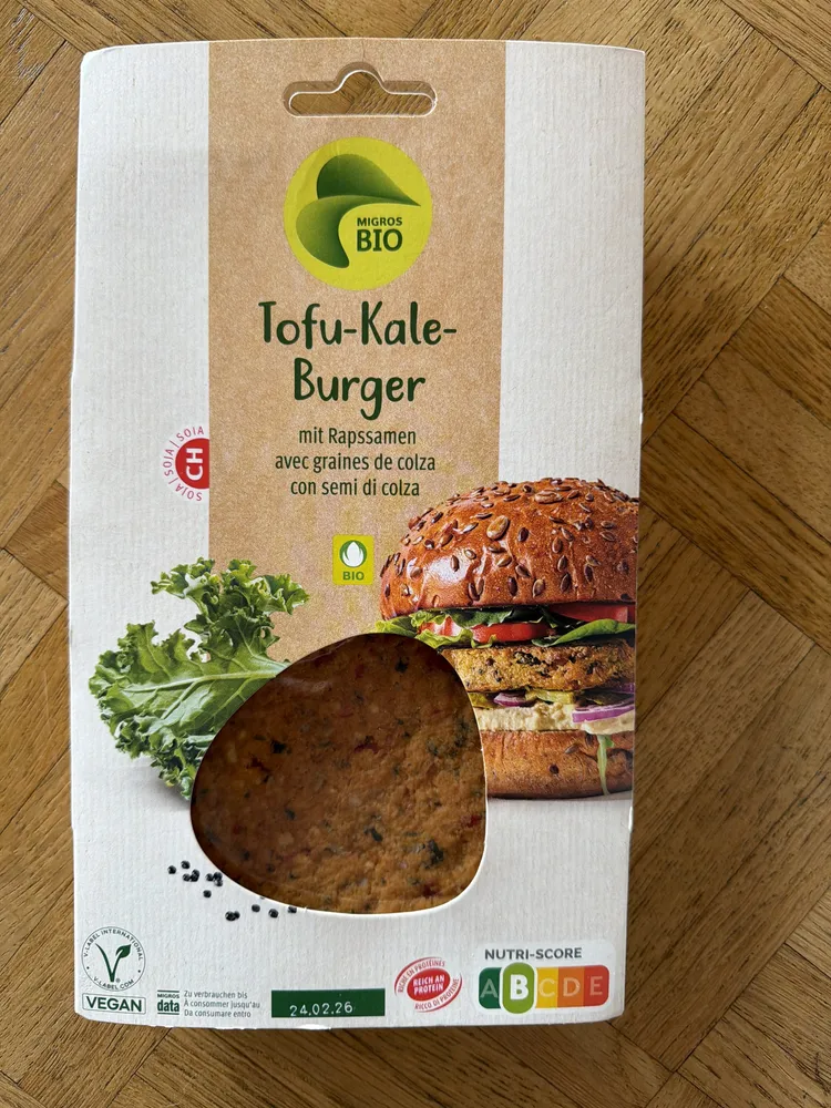 Tofu kale burger