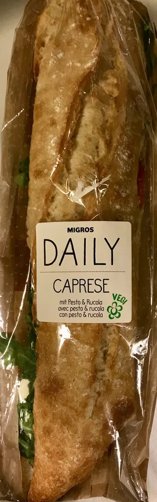 Baguette Caprese avec Pesto & Ruccola