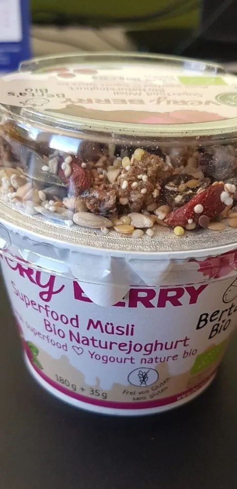 Very berry super food muesli
