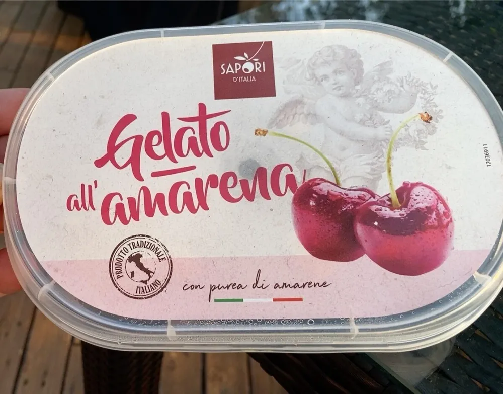 Gelato all amarena