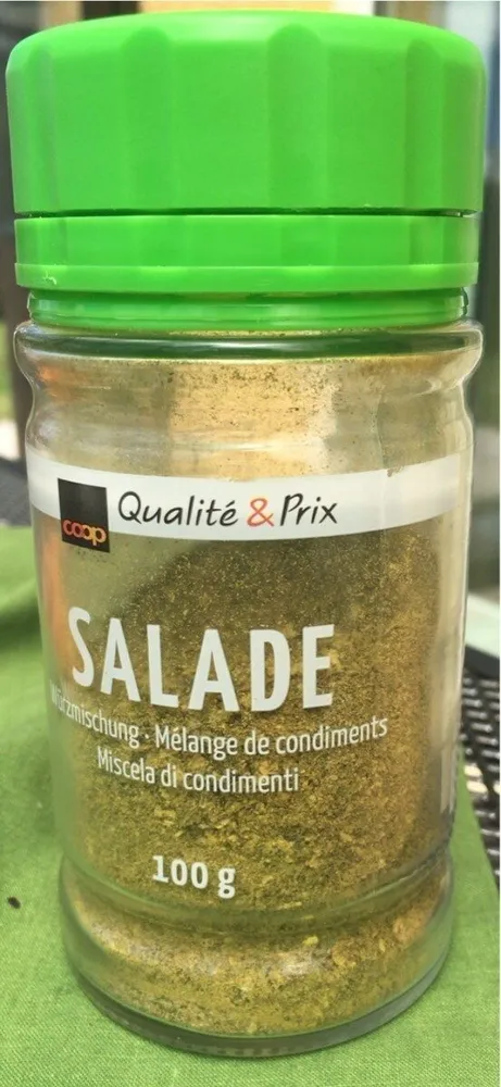 Mélange de condiments pour salade