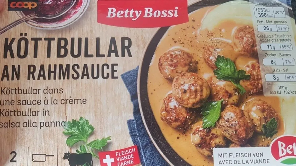Köttbullar dans une sauce à la crème