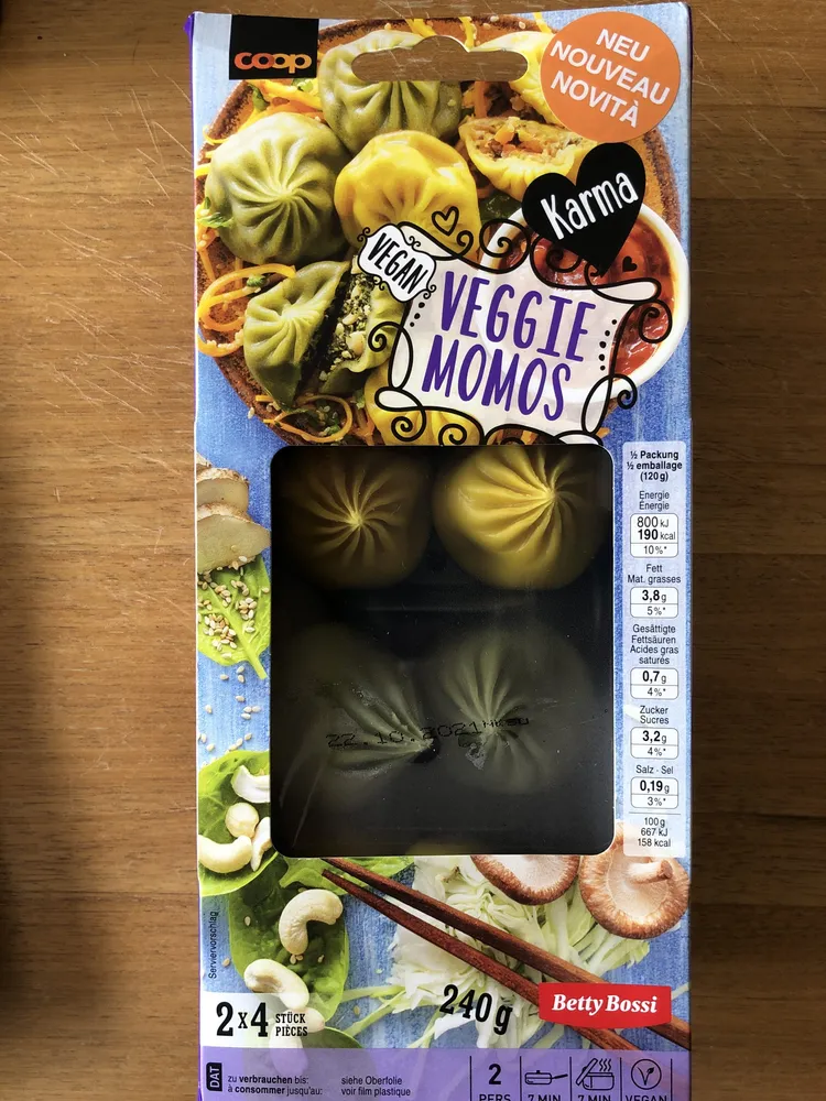 Veggie momos