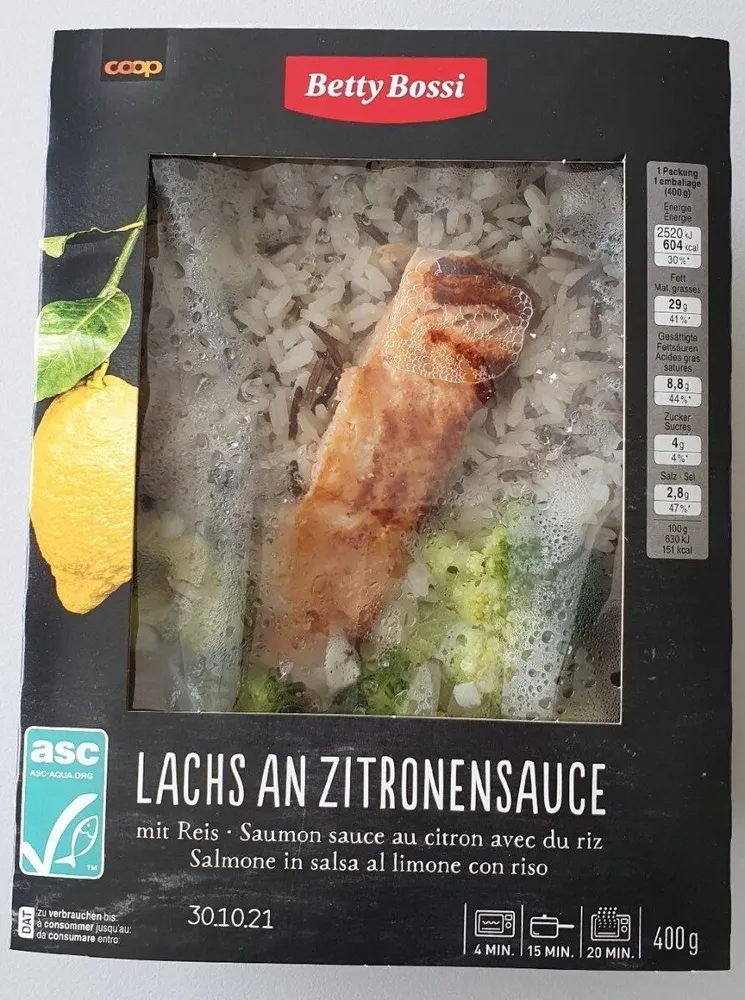 Saumon sauce au citron avec du riz