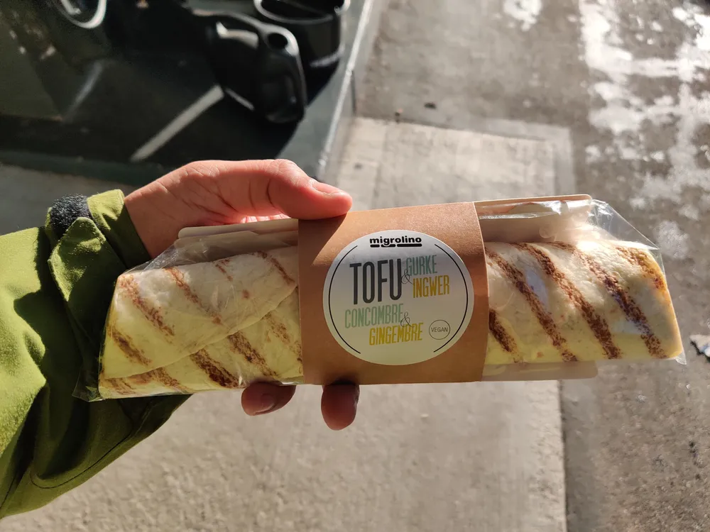 Tofu, Gurke & Ingwer Wrap