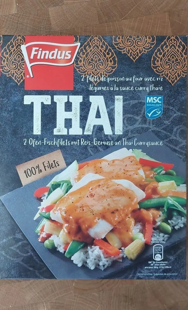 poisson avec riz légumes à la sauce curry thaïe