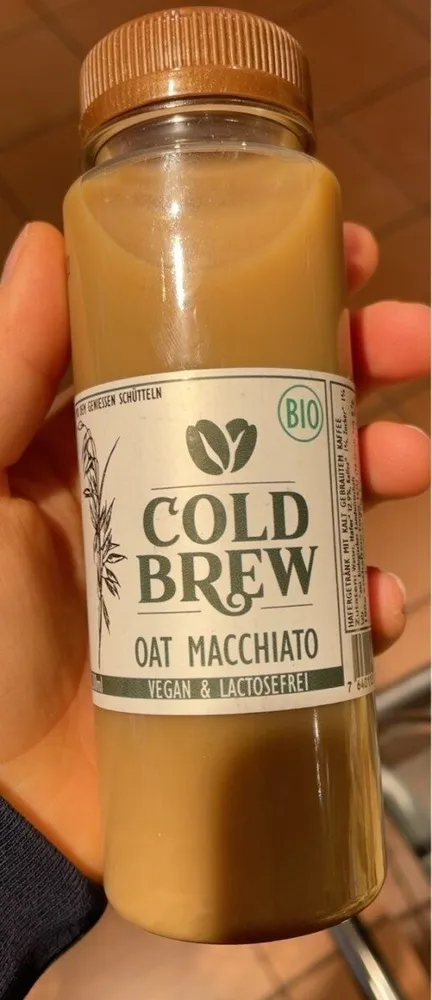 Cold brew oat macchiato