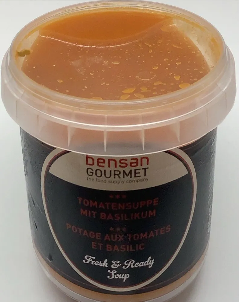 Potage aux tomates et basilic
