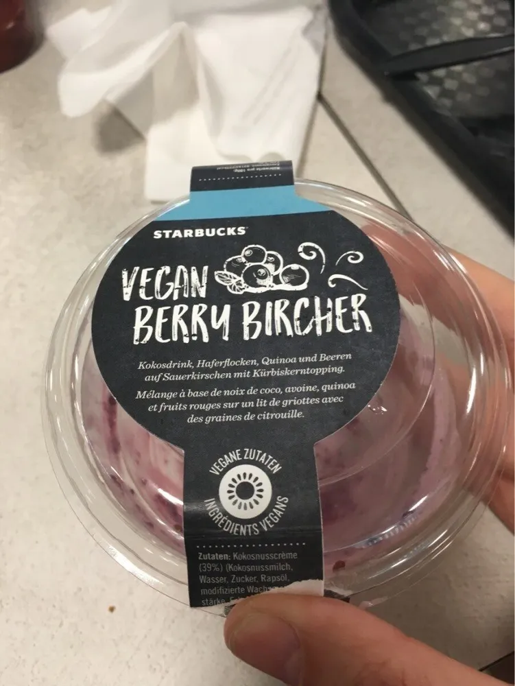 Vegan berry Bircher