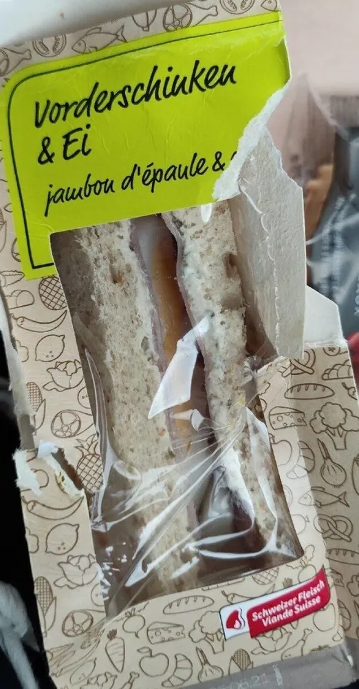 Sandwich jambon d'épaule et oeufs