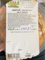 Jackfruit pulled pork style