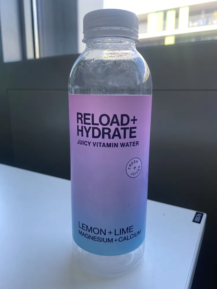 Hydrate Juicy Vitamin Water Lemon + Lime Magnesium + Calcium