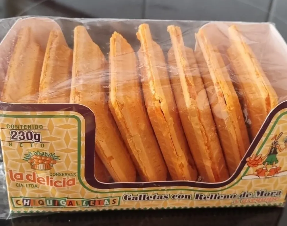Galletas con relleno de mora y arequipe