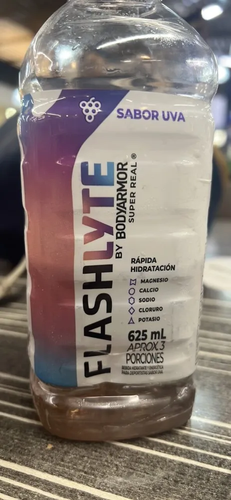 Bebida hidratante sabor uva
