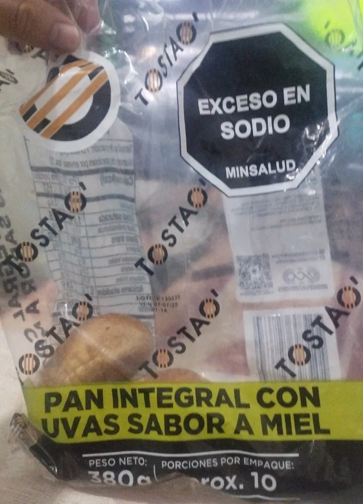 Pan integral con uvas y miel