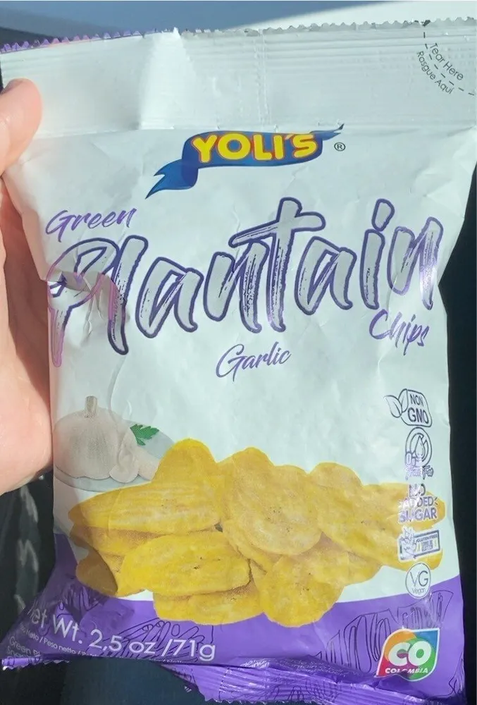 Green plantain garlic chips