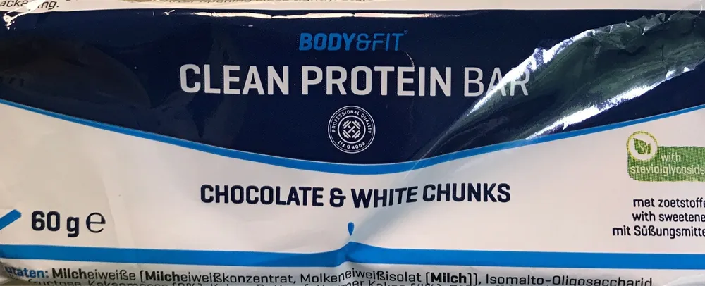 Clean protein bar chocolate & white chunks
