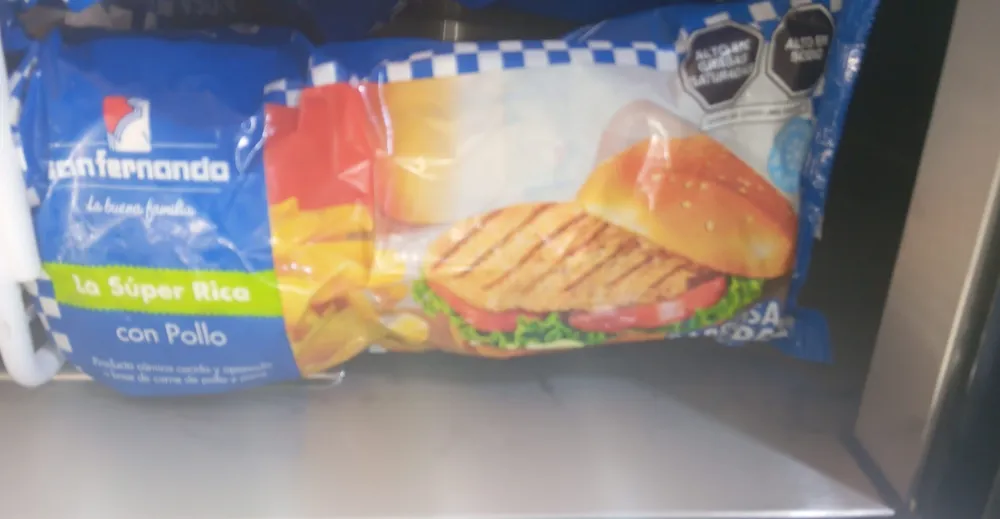 La Súper Rica con Pollo