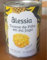 Trozos de piña en su jugo
