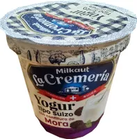 Yogur tipo suizo con confitura de mora