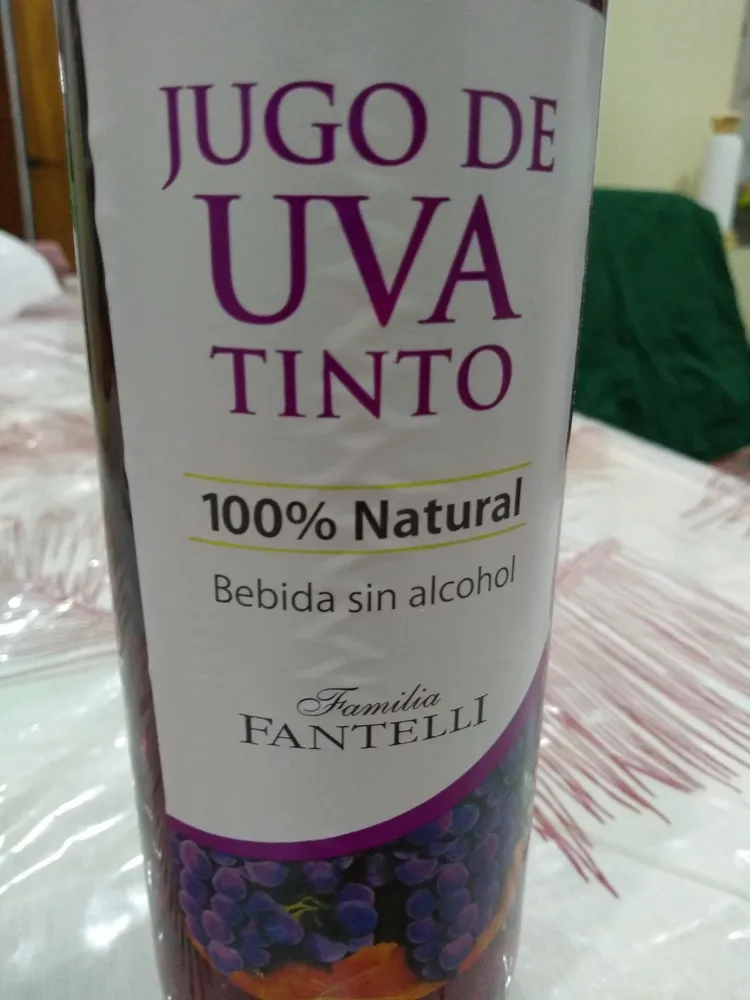 Jugo de uva tinto