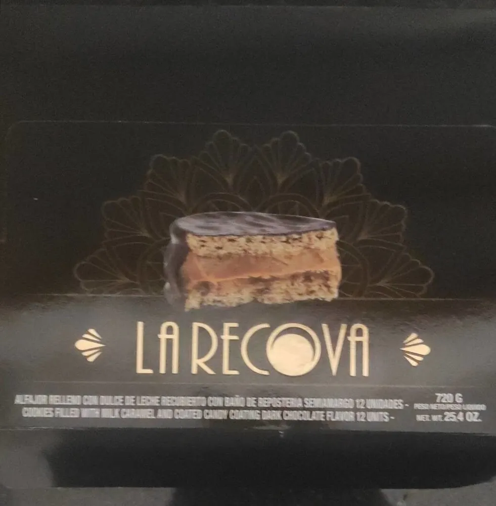 Alfajor relleno con dulce de leche