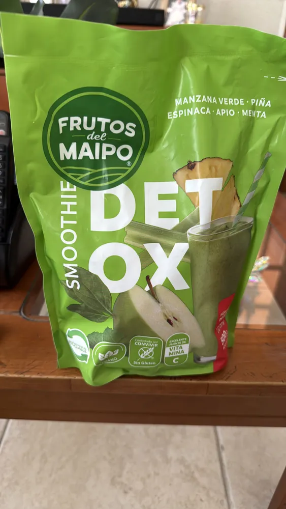 SMOOTHIE DETOX Manzana Verde Piña Espinaca Apio Menta