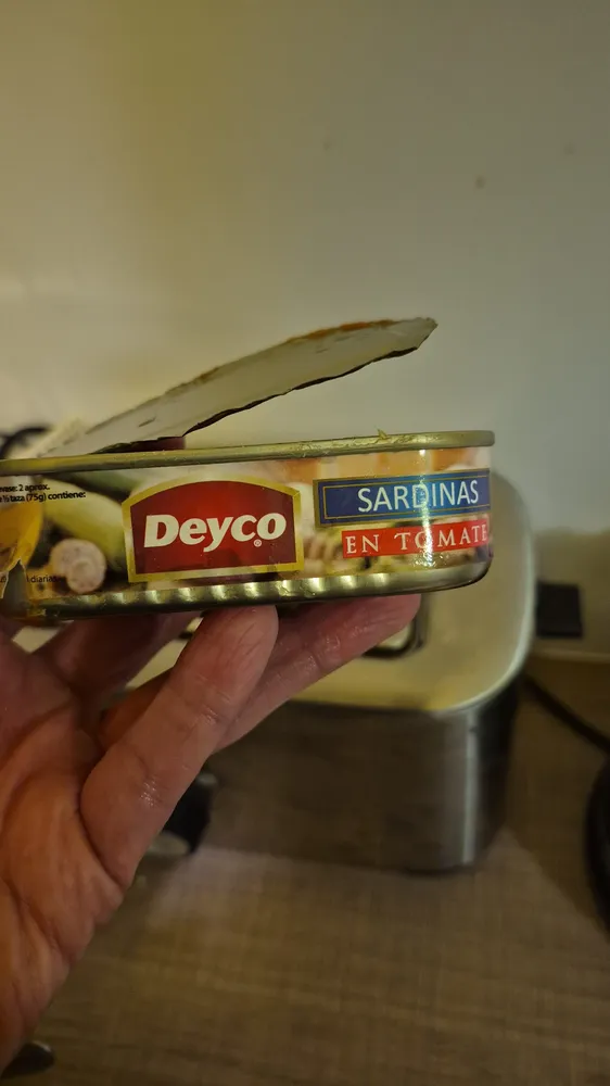 SARDINAS EN TOMATE