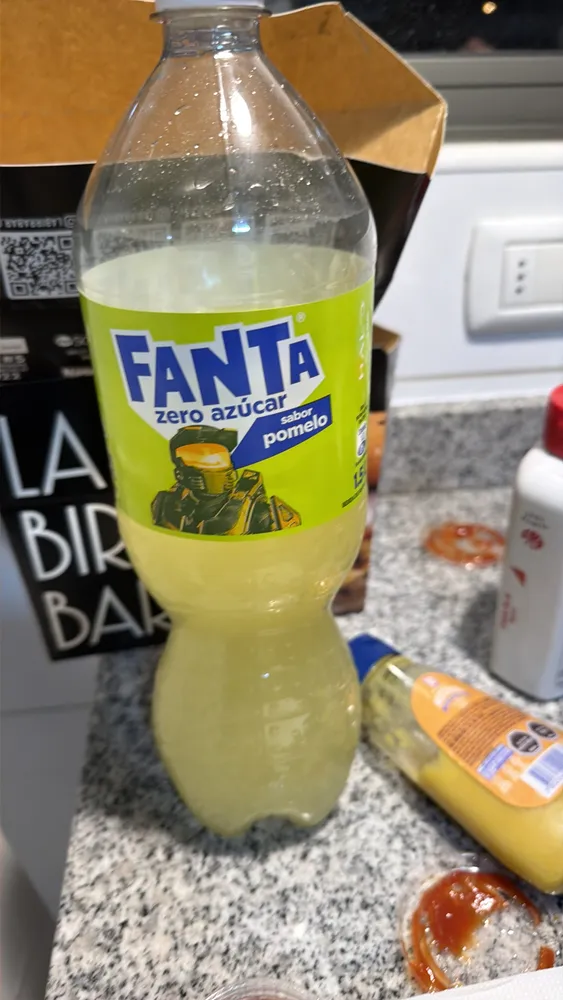 Fanta zero azúcar sabor pomelo