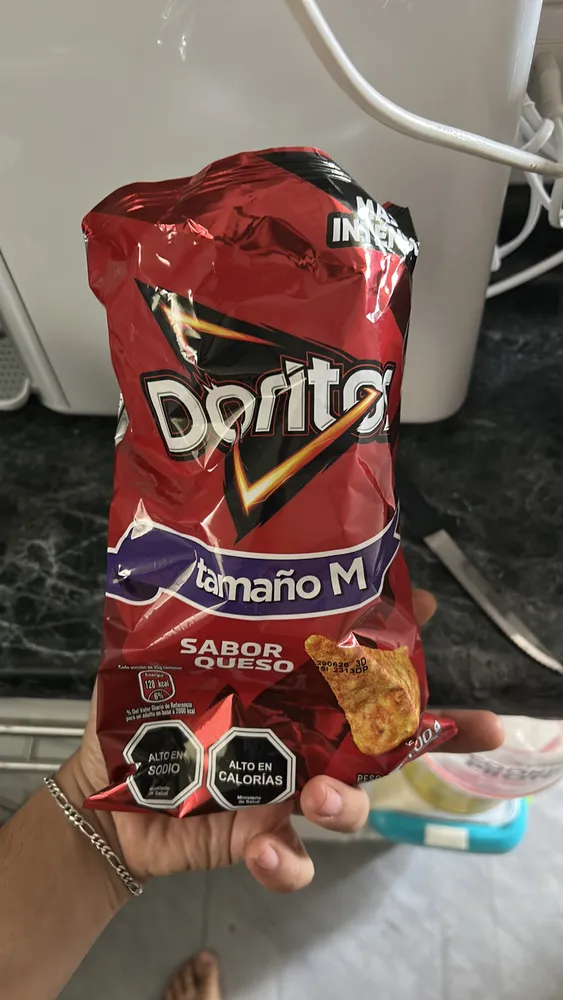 Doritos tamaño M Sabor Queso