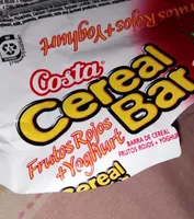 Barra cereal frutos rojos y yogurt